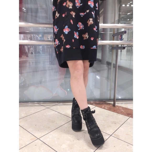 Ank Rouge Strawberry Retro Bear Big Hoodie - Picture 3 of 5